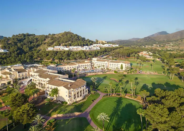 Grand Hyatt Club Golf & Szálloda 5*