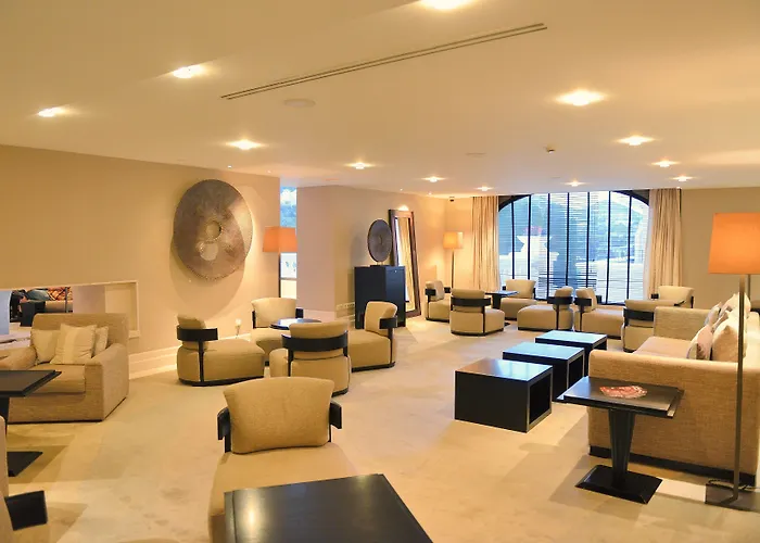 Grand Hyatt Club Golf & Szálloda