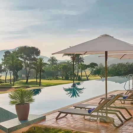 Grand Hyatt Club Golf & Szálloda 5*