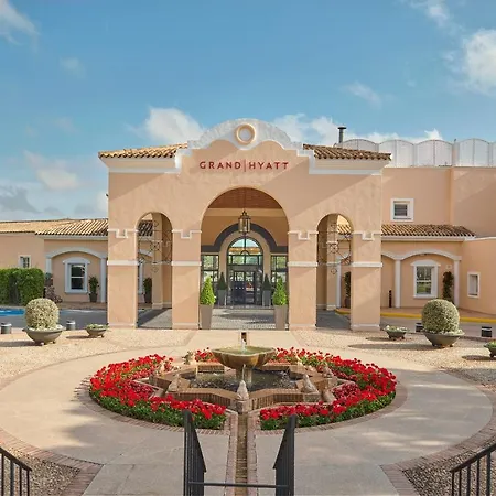 Grand Hyatt Club Golf & Hotel