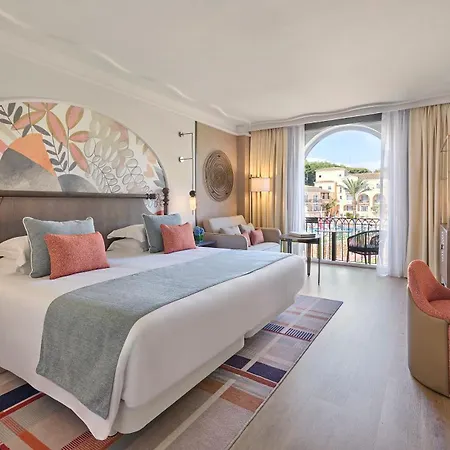 Grand Hyatt Club Golf & Szálloda 5*