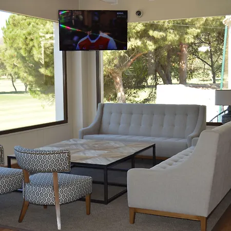 Grand Hyatt Club Golf & Szálloda