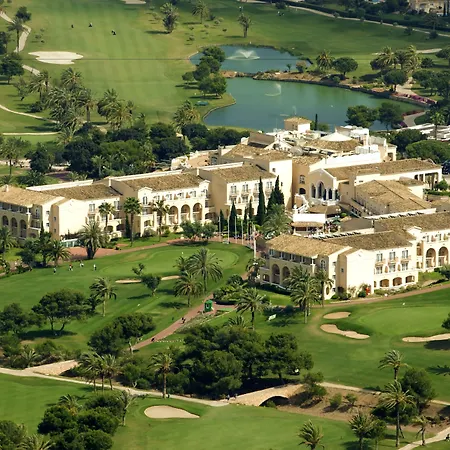 Grand Hyatt Club Golf & فندق 5*