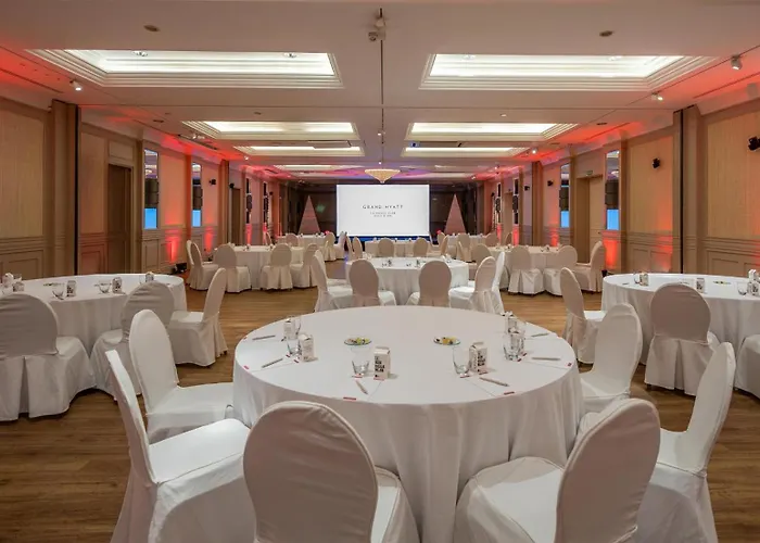 Grand Hyatt Club Golf & מלון לה מנגה דל מר מנור