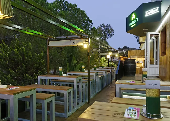 מלון Grand Hyatt Club Golf &