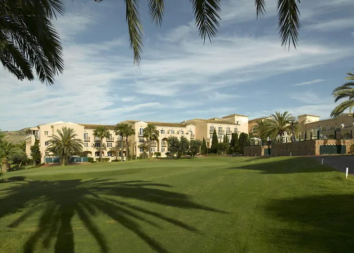 Hotel Grand Hyatt Club Golf & 5*