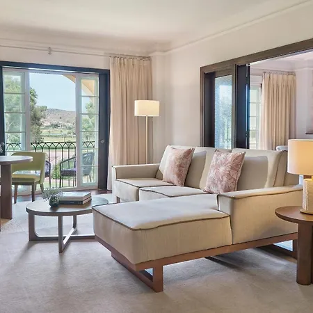 Grand Hyatt Club Golf & Hotel 5*