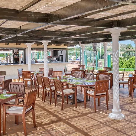 Hotel Grand Hyatt Club Golf & 5*